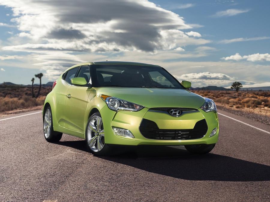  Hyundai Veloster 2011 года  (US) (фото 23 из 30)